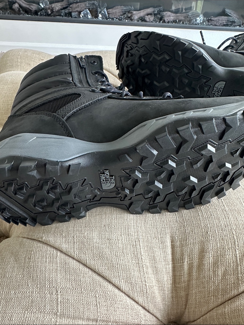 The North Face Black Quilted Shaft Waterproof Lace-Up Boots - Picture 7 of 10